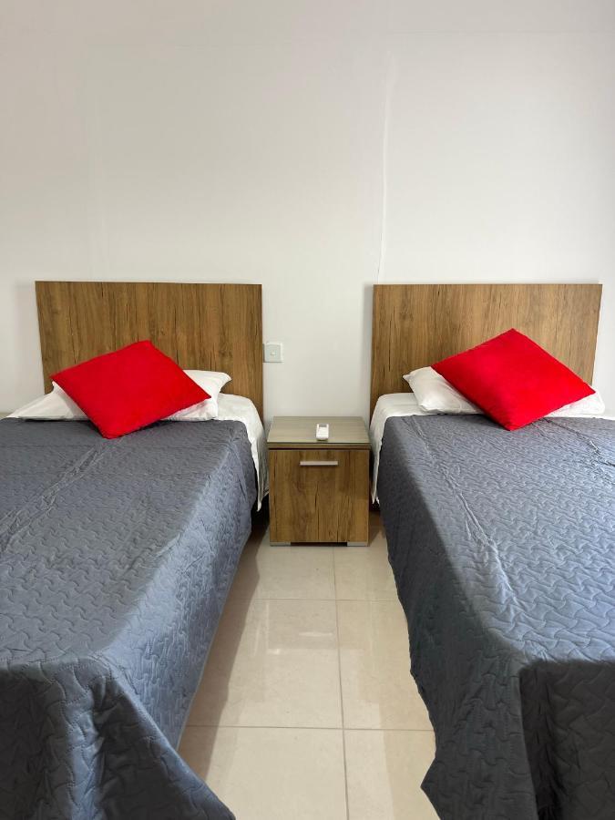 Room With Private Bathroom 斯利马 外观 照片